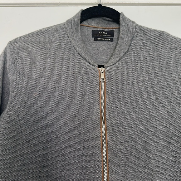 4/$25 Zara Men’s Gray Sweater with Zip Up & Pockets 100% Fine Cotton Sz M - Picture 2 of 6